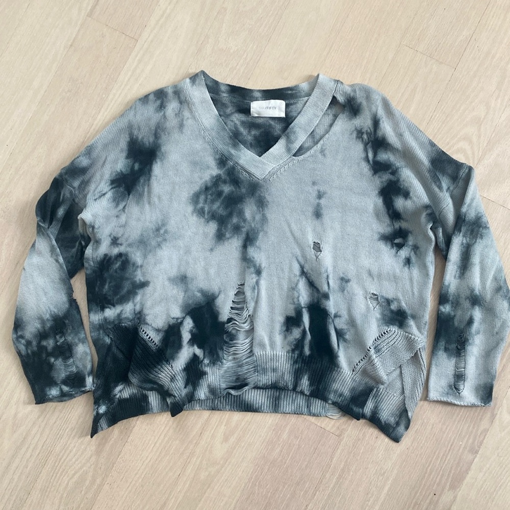 SIX/FIFTY Blue tie-dye knit sweater with lots of rips